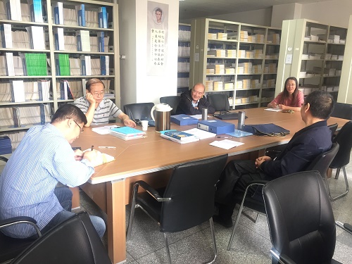 说明: C:\Users\john\Desktop\新闻稿1\公司专家组检查.jpg